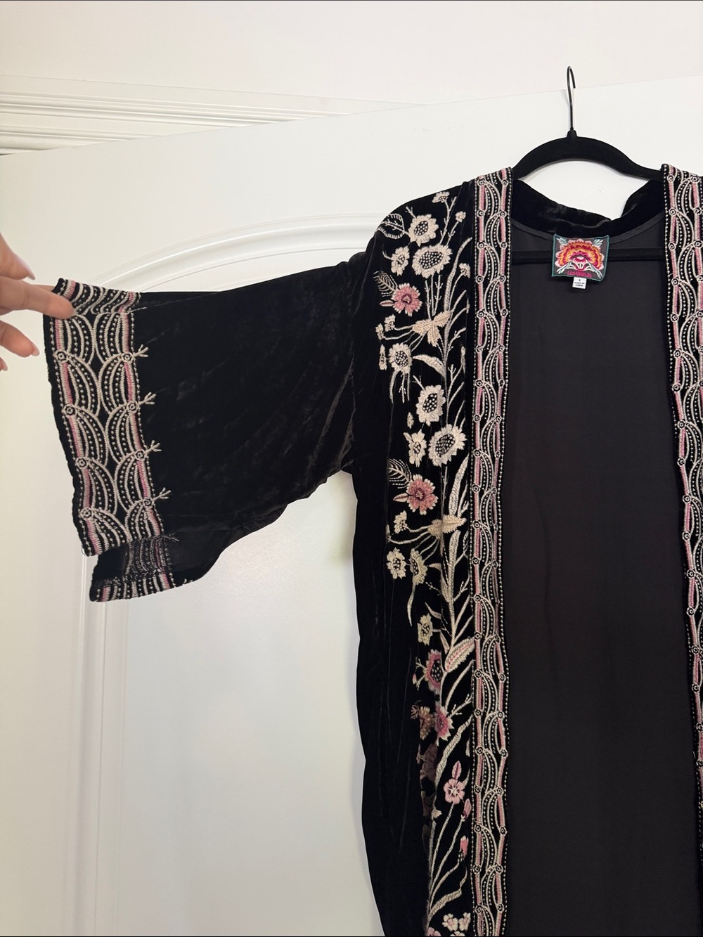 Embroidered Black Velvet Floral Kimono Cardigan - Picture 4 of 4